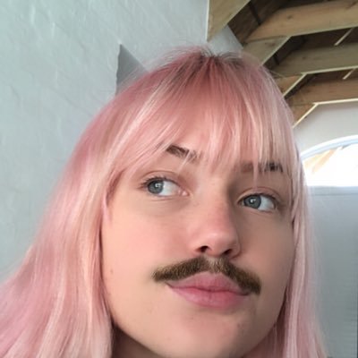 jenleeri's profile picture. I’m just gonna tell everyone I study bio in my bio