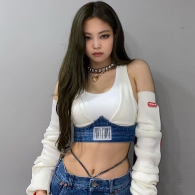 yjenniechanel's profile picture. owner of chanel and korea, it girl | fan account