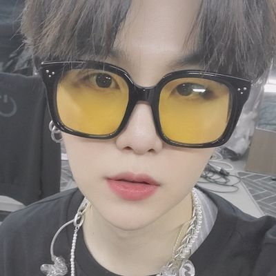 shoogabun's profile picture. living that multi life💗 mostly bts, mx and skz