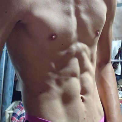 やほみ！Twitter少し前からやってます！多分主に筋トレとが好きです！よろしくお願いします！
