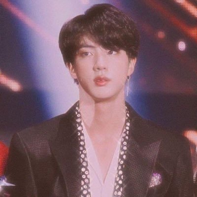 Justine030804's profile picture. 