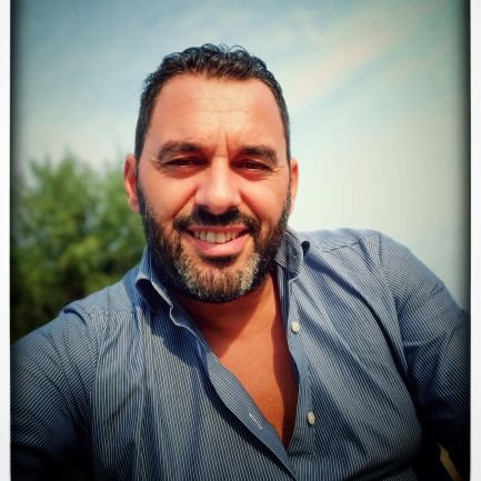 La vita può essere capita solo all'indietro, ma va vissuta in avanti.