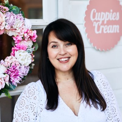 Owns cake & coffee shops in Hartley Wintney & Yateley | From York | Used to blog a bit about food and stuff at https://t.co/ZHSbLswxZ1