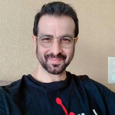 Die heart fan of Ronit Roy...The reason behind why i watch the televison is ronit roy...Of course ...I m indian And proud to be indianLove you Ronit Roy....