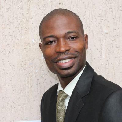 Spécialiste de la communication et Médias
Président de l'Association des Enseignants du Supérieur Privé au Togo.
Rapporteur Gal du Conseil de la Chefferie Tradi