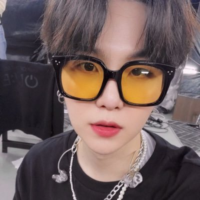 btsonecon's profile picture. Only for BTS ON:E 🖥😼