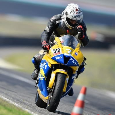 FilippoMorandi's profile picture. Cittadino del mondo...con tanta voglia di scoprirlo! nel tempo libero allevatore di sogni. Chiamatemi pure Firi...Aaasbaam! ; )