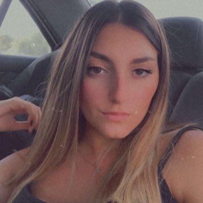 lrnperr's profile picture. 22’s | esthetique 🌹