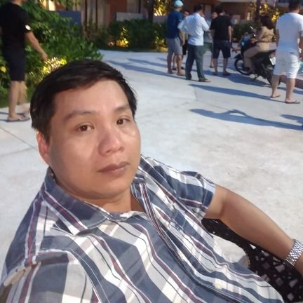 RobertHung12's profile picture. 