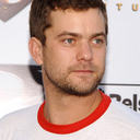 Peter Bishop - @dontbeabeelol - Twitter