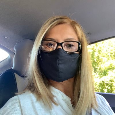 MonicaMonnader's profile picture. 
