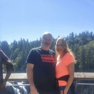 Tonimariesalin1's profile picture. love the Music industry