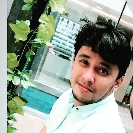 मैथिल ब्राम्हण,
अज्ञात बालक,
पार्ट टाइम शायर ,
एन एक्सीडेंटल बैंकर ❣️