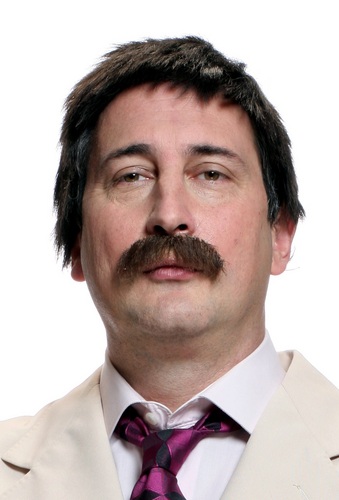 periodista deportivo, con manejo del neutro, especialista en canjes, sieteciencias, extranjero.