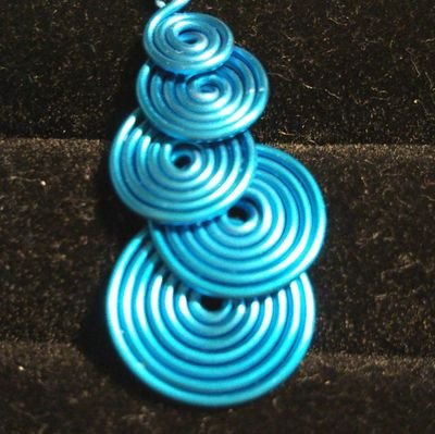 ぐるぐるの使い手ᐡ𖦹 ·̫ 𖦹ᐡ✨✨シンプルなのに!存在感あるピアスをminneで販売中✨🤩💕🎵(🍙様) オプションで「樹脂フック」「ノンホールピアス」「ネジバネ式イヤリング」も対応しています✨作品の詳細は minne GG-Piasu ギャラリーへ🙇