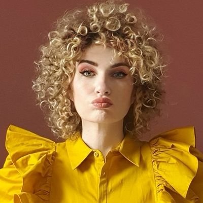 #senzashoppingnonsostare | Shopping Blogger | Appassionata di moda, style e tendenze con un amore sfrenato per lo shopping