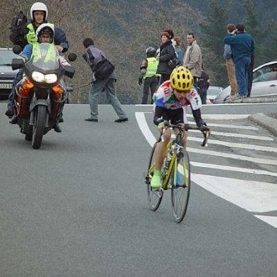 Ciclismo y R.Sociedad. INEF, Entrenador Nacional de Ciclismo y amante de la astronomía. Podcast ciclista: @AtaquePeseta