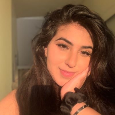 Parniya145's profile picture. 