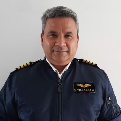 Aviador Civil y administrador de empresas