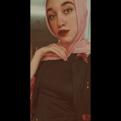 - فتاه جامعيه قد الدنيا😂💔
- from: sohag
- writer بس ع خفيف 🙃😂