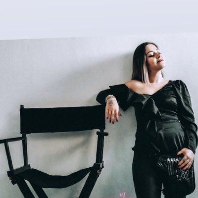 vannezzuk's profile picture. Estilista Profesional!! 🙌🏻💇🏼‍♀️😍 Mente positiva, honesta y amante de la naturaleza... Americanista aunq no les gusteeee 😜