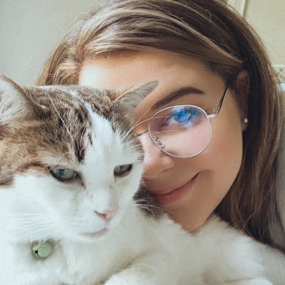 abcdedee's profile picture. reading my tweets will give you as much satisfaction as peeling off a bioré strip and staring at the junk that came out of your pores