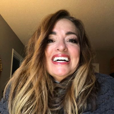 Fashion Lifestyle and midlife Beauty Blogger joymaxbolick@wordpress
