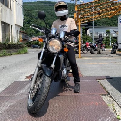 【23歳の社会人】【バイク垢】【初心者ライダー🔰】【 ZR250A】【 黒いバリオス乗り】【バイクの投稿してる人中心にフォローフォロバします】