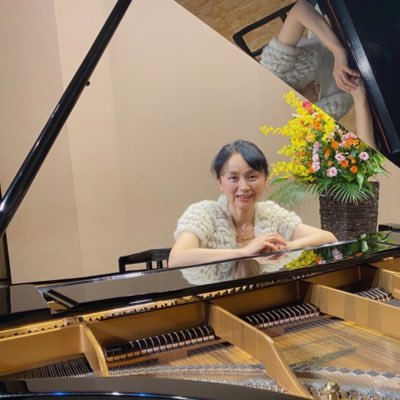 三重県四日市市でピアノ教室をしております♪笑顔いっぱい楽しくをこころがけてレッスンを展開✨お子さんがお教室に来るのが楽しみ〜♡になるよう工夫して進めています。公式LINEに登録・お問い合わせでお得クーポンプレゼント中♪→ https://t.co/ygDxLoiHya