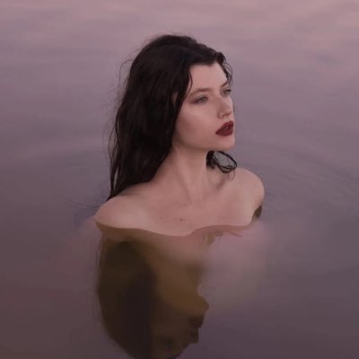 wccyl20's profile picture. Just a sad girl.