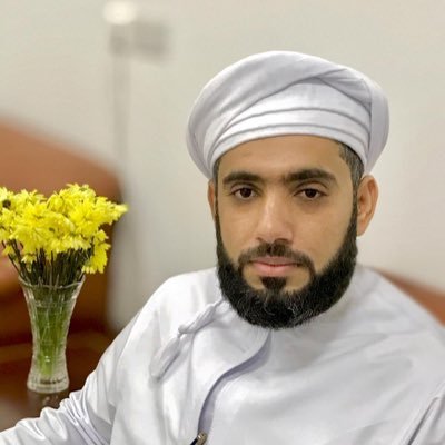 محامي  بشركة د. أحمد بن سعيد الجهوري وشريكه للمحاماة والاستشارات القانونية ومحكم معتمد حاصل على ماجستير في القانون الخاص موظف سابق بمحكمة الاستئناف بالسيب .