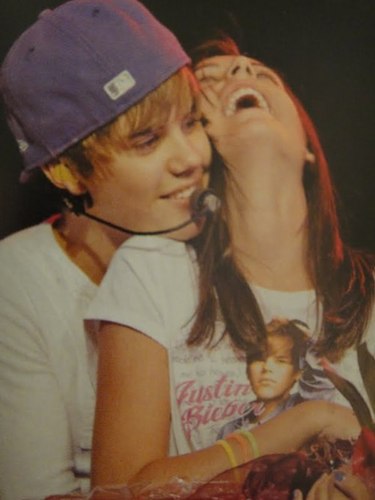 bieberteendream's profile picture. Heeey It's Edith and this is my twittaa!
-Belieber
-1D Freak
-Stayer
-Have OJD
-Taylor Swift is my role Model
.Peace Out.