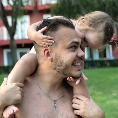 🌏Web and 👾Game Developer, 👨‍👩‍👧Father and ✈️Digital Nomad. I'm building a https://t.co/Lo8621oXFk Match3 game.