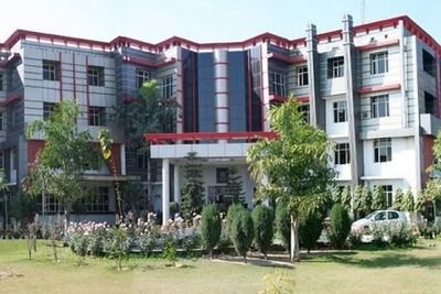 IIMT University is among the top 10 universities in north india.
It has collaboration with University Of Kashmir for Research and Exchange Programme.