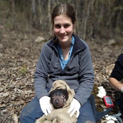 Postdoc @Yale studying global predator-prey dynamics. Dogs are great. She/they