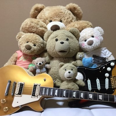 好きなバンドやギタリストの情報収集とギターのカバー動画を上げています!! I do guitar copy and information collection of favorite band and guitarist.