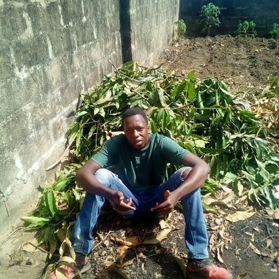 always trust yourself what ever you are doing in life and you love you enemies.
I am a student.🇬🇲🇬🇲🇬🇲