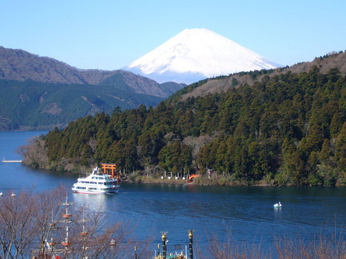 箱根のマンション･別荘・土地など、リゾート不動産のことならロイヤルリゾートへ！　新規物件、価格変更などいち早くお届けしていきます。フォローよろしくお願い致します。http://t.co/YoJZtgsU  　　　　http://t.co/ddCcfNff