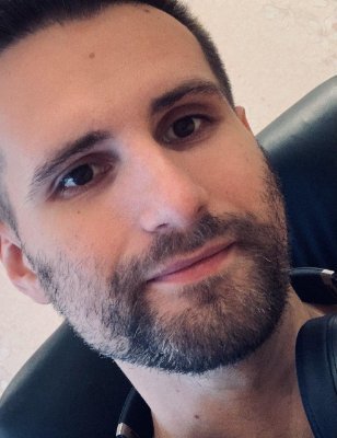 Hello, World! I’m a frontend developer.
I ❤️ JavaScript, ReactJS, VueJS and UI design.