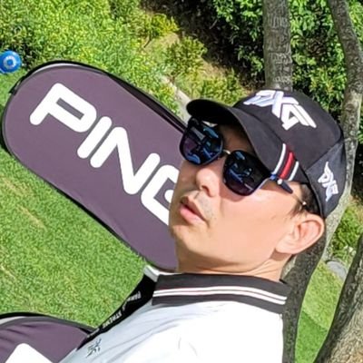 지금이순간을 우리가 행복 하다고 생각하고,행동하고 , 살아야 내 주변사람들과 모든인간들이 행복해질수있다!그렇게 긍정적으로 열심히 행복하게살아가자구요 !! !