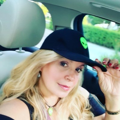 AnaPetersonUSA's profile picture. 🛸🛸🛸My internal always take me to the right path😊