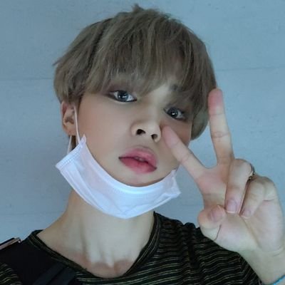 diminieackerman's profile picture. #LEVI : STAN BTS! 
she/they  •  18  • ot7  •  jimin bias  • armyweeb  •  i follow back! ☽︎♫︎!♡︎ dni if sexist, homophobic, racist, or transphobic