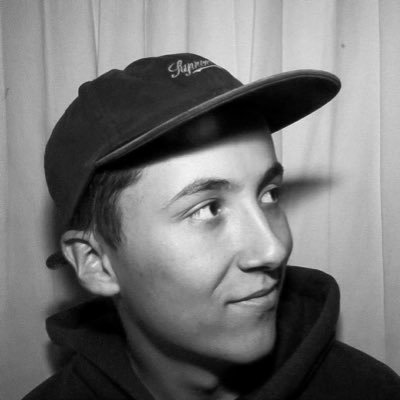 valentin33240's profile picture. 