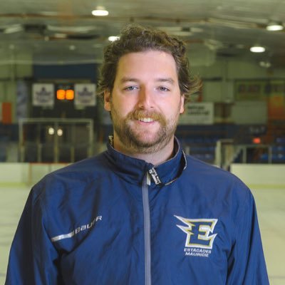 Coordonnateur des communications chez Hockey Québec