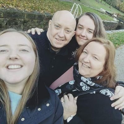 Husband, dad, @lionstrust Chair & @Swinton_Lions Director, #vegan 🥦🌱 #stilladrummer views are all mine🤨