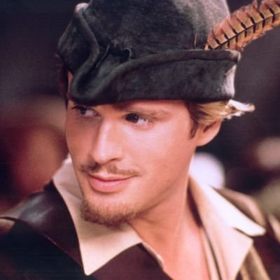 Robin of Locksley. Husband of @ALadyOfMay. Father of @AltruisticThief. Protector of Sherwood Forest & the people within. {RP Parody}