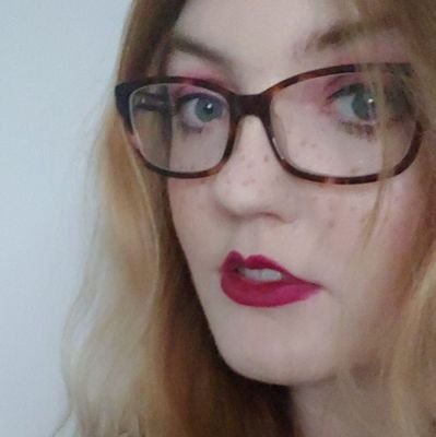 emthsyl's profile picture. she/her. enjoys phantom of the opera a little too much.