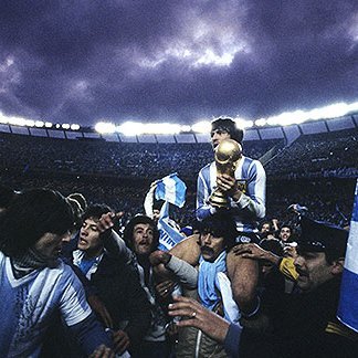 Cuenta de futbol y para el futbol. Hincha de todos los equipos con pasión en la Grada y cancha. De Parody 🇦🇷⚽