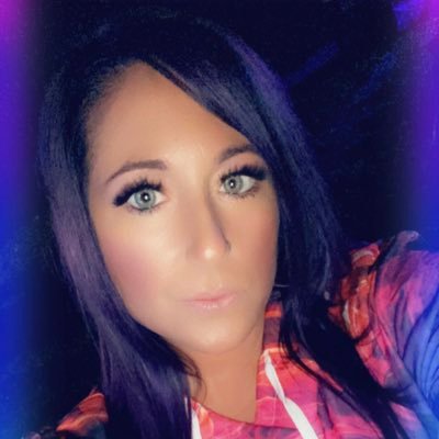 mellymelz30's profile picture. #nycdoe teacher! sneakerhead 👟👟👟