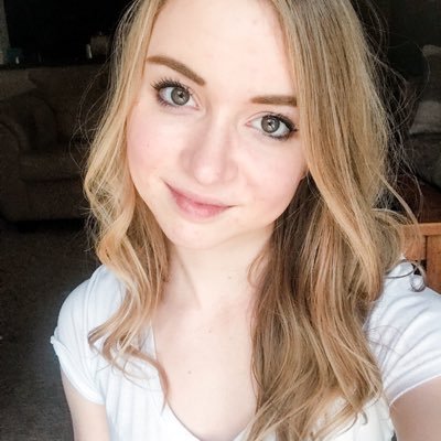 EllenSlater's profile picture. very into economics, libertarianism, books, liking people I disagree with, and my dogs👇🏻 that's my blog!